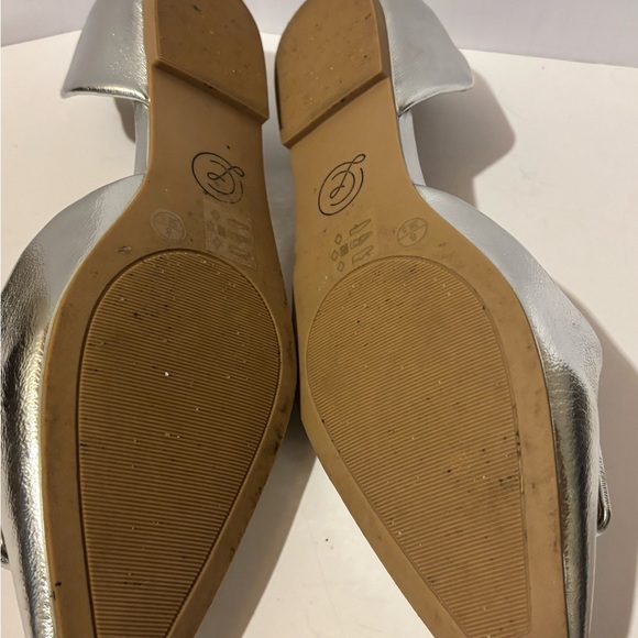 Chinese Laundry Metallic Silver Flats with Buckle - Picture 8 of 13